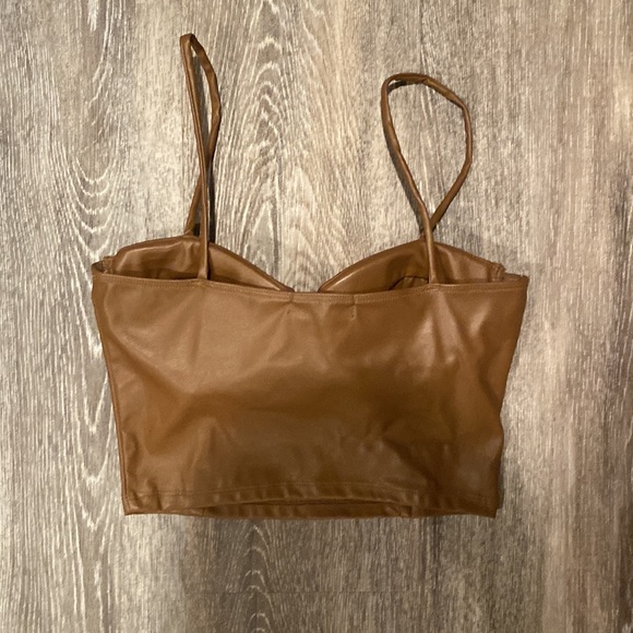 faux leather tank top - Picture 2 of 3